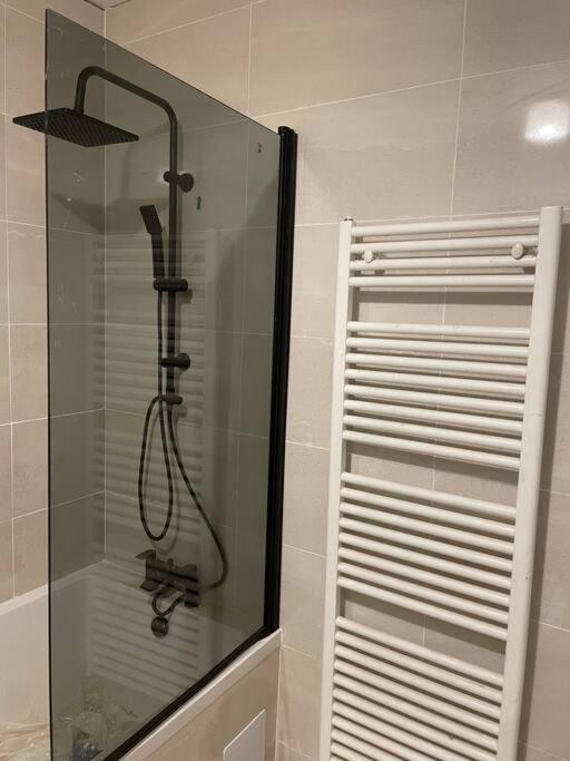 2 Bedroom Central London Apartment Modern And Stylish المظهر الخارجي الصورة